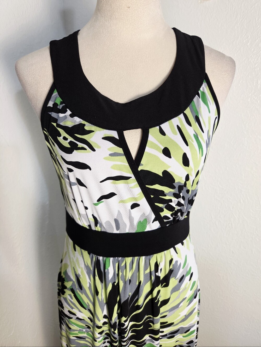 Susan Lawrence Green, White & Black Floral Burst Maxi Dress Black Trim Sz Small - Picture 3 of 9
